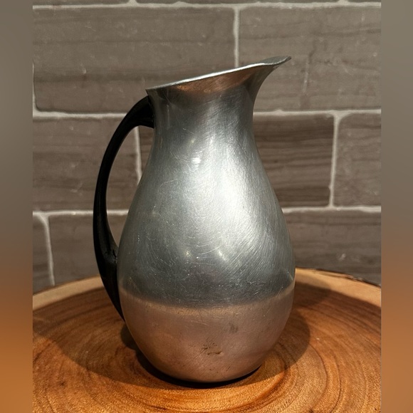 Vintage Puralum Johnie Walker Aluminum Pitcher Carafe for Display only Italy - Picture 10 of 12